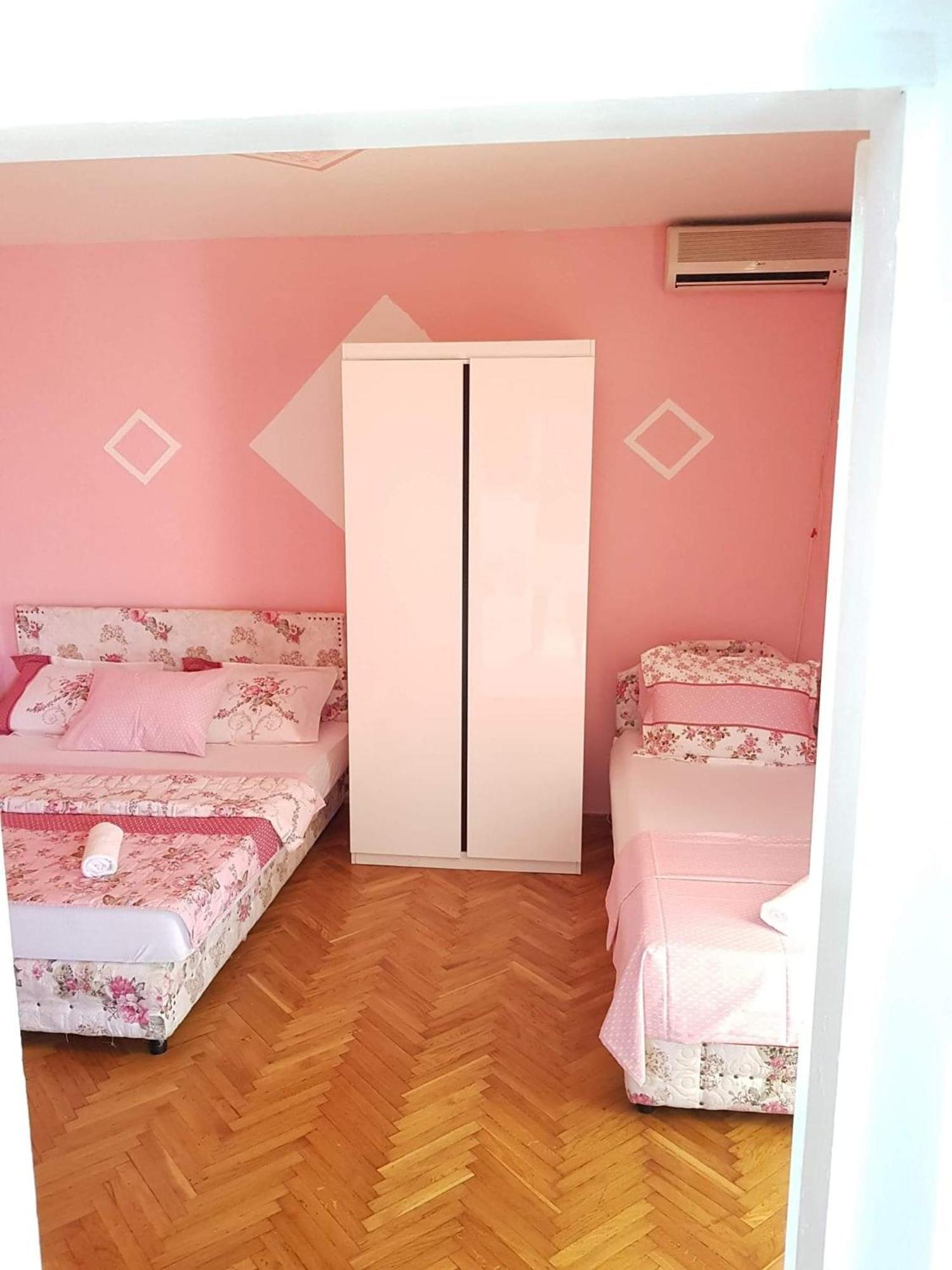 Montenegro Apartmant'S Kotor Exteriör bild